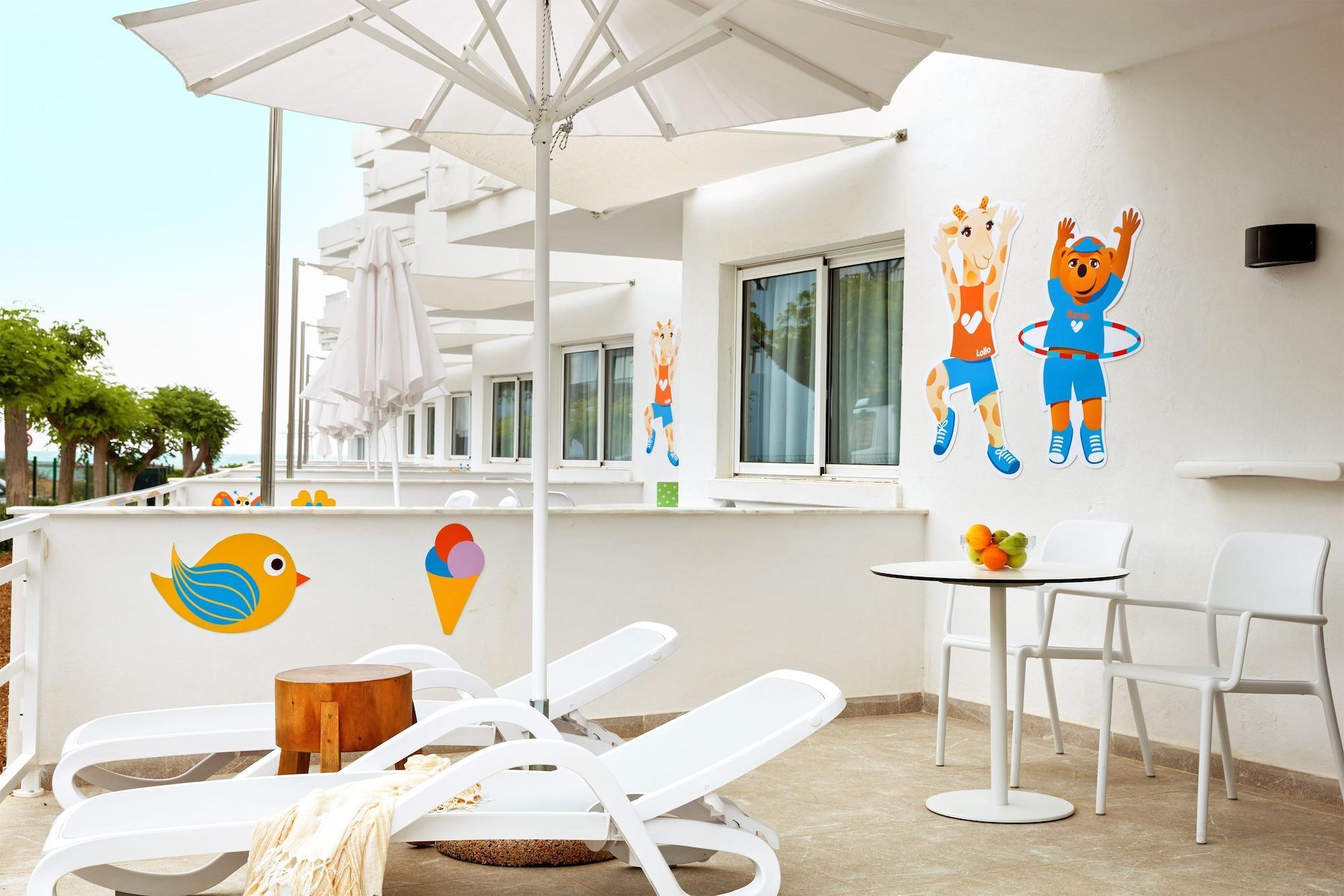 Hotel Hipotels Apartamentos Cala Bona 4*