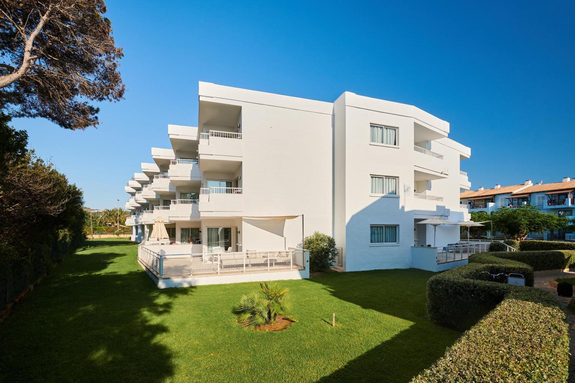 Hipotels Apartamentos Cala Bona 4*