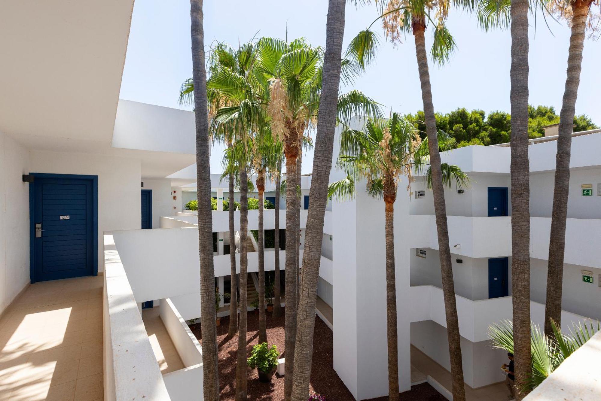 Hotel Hipotels Apartamentos Cala Bona 4*