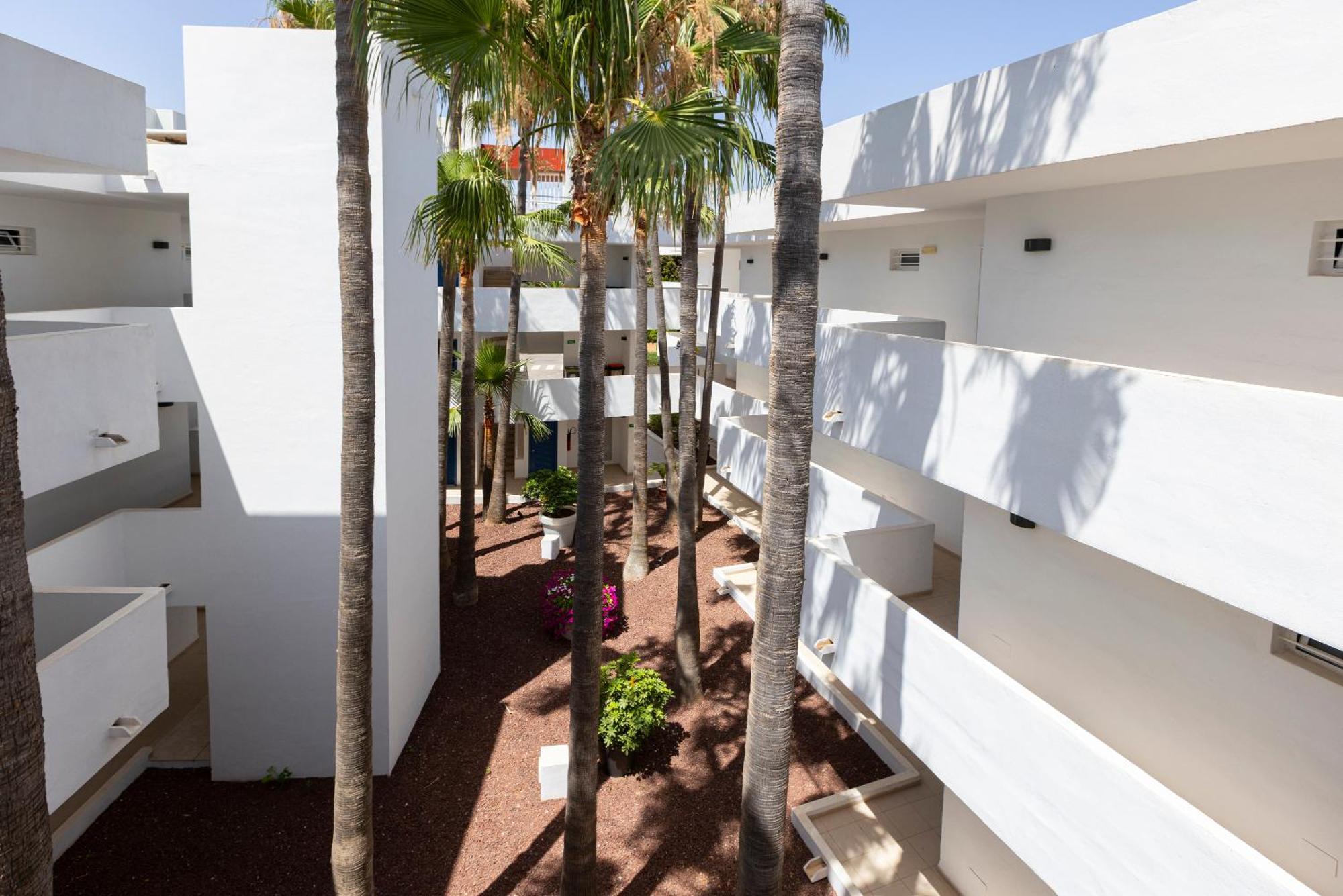 Hipotels Apartamentos Cala Bona 4*