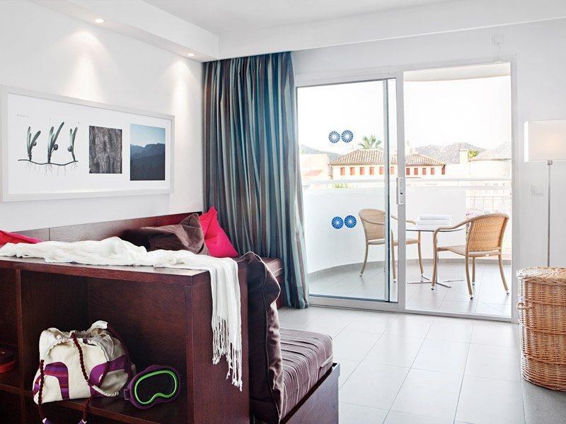 Hipotels Apartamentos Cala Bona Hotel 4*